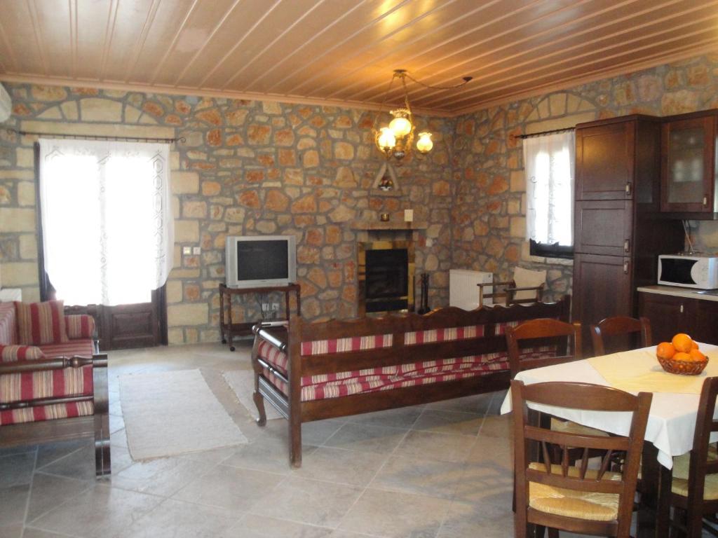 נאפפליו Klymeni Traditional Homes חדר תמונה